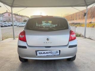 RENAULT Clio usata, con Boardcomputer
