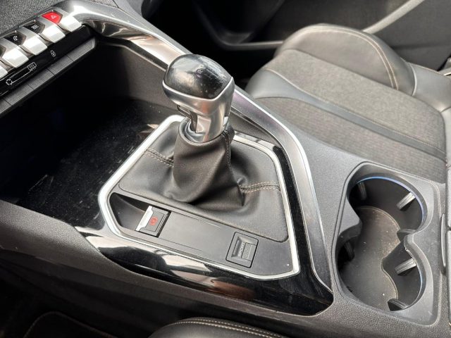 PEUGEOT 3008 usata, con Climatizzatore