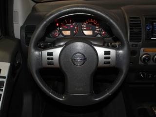 NISSAN Navara usata, con Gancio traino