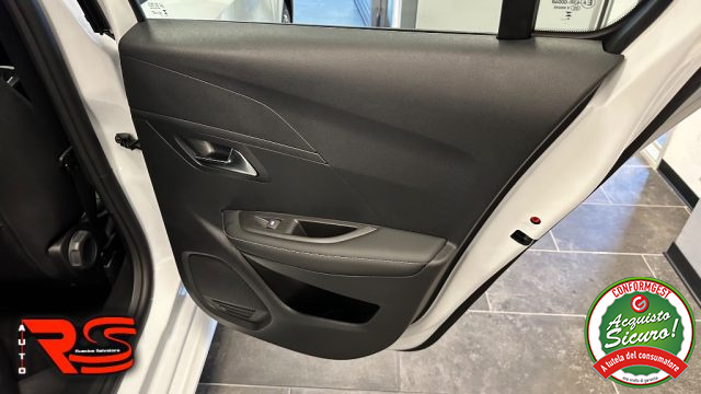 PEUGEOT 208 usata, con USB