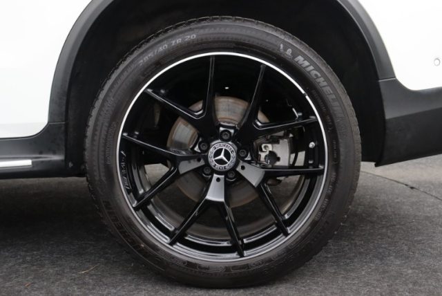 MERCEDES-BENZ GLC 300 usata, con Climatizzatore
