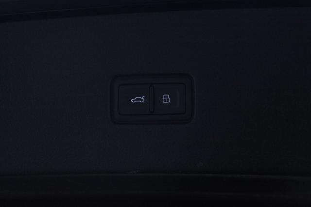 AUDI Q8 usata, con Sistema di avviso di distanza