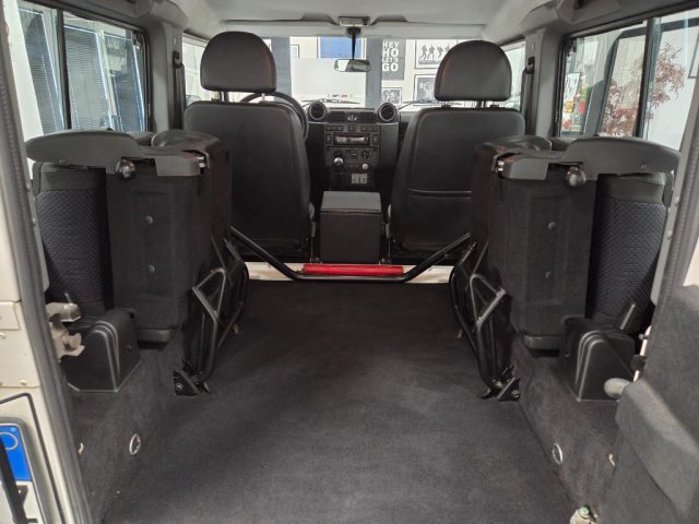LAND ROVER Defender usata, con Bracciolo