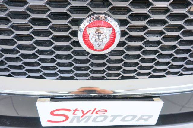 JAGUAR E-Pace usata 31