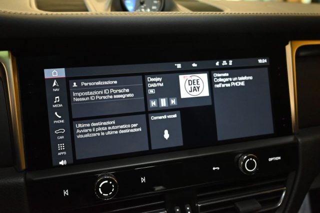 PORSCHE Macan usata 46