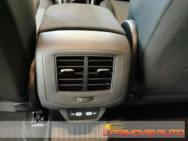 VOLKSWAGEN T-Roc usata, con Sensori di parcheggio posteriori