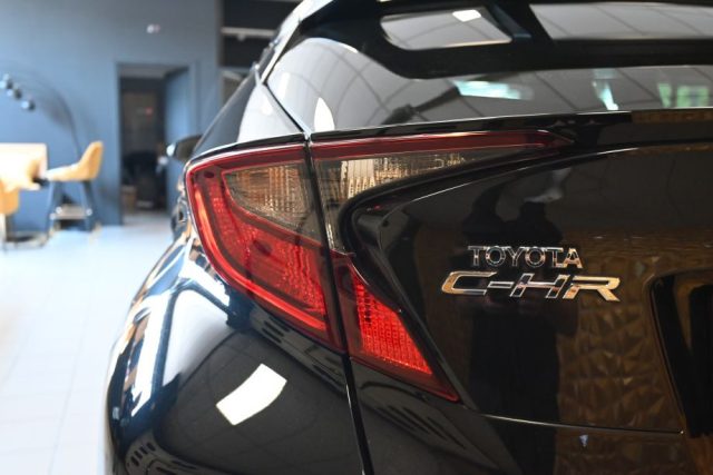 TOYOTA C-HR usata 15