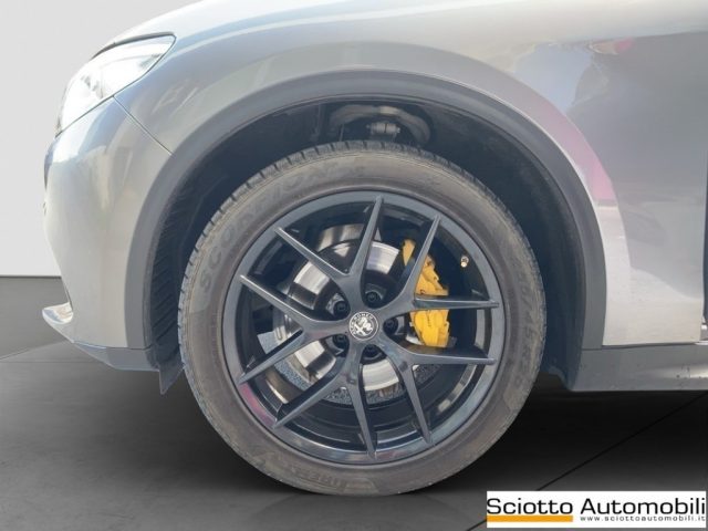 ALFA ROMEO Stelvio usata, con Specchietti laterali elettrici