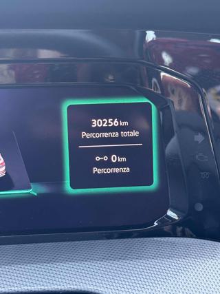 VOLKSWAGEN Golf usata, con USB