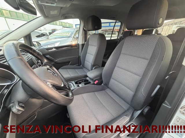 VOLKSWAGEN Touran usata, con Fendinebbia