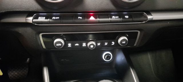 AUDI A3 usata, con Sensori di parcheggio posteriori