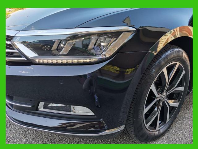 VOLKSWAGEN Passat Variant usata, con Alzacristalli elettrici