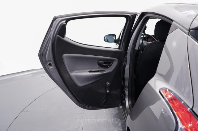 LANCIA Ypsilon usata 22