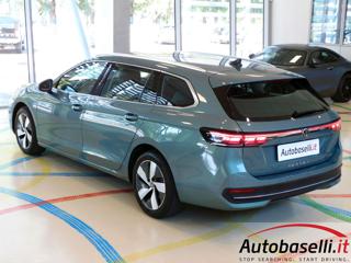VOLKSWAGEN Passat usata, con Bracciolo