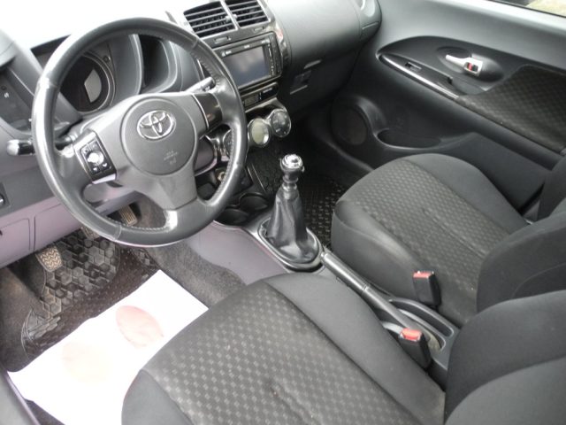 TOYOTA Urban Cruiser usata, con Controllo trazione
