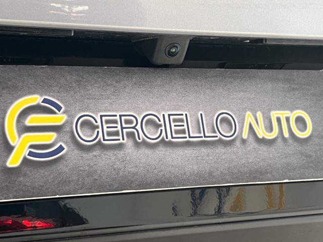 PEUGEOT 208 usata, con USB