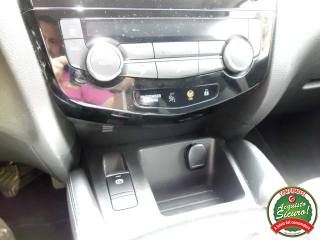 NISSAN Qashqai usata, con Vetri oscurati