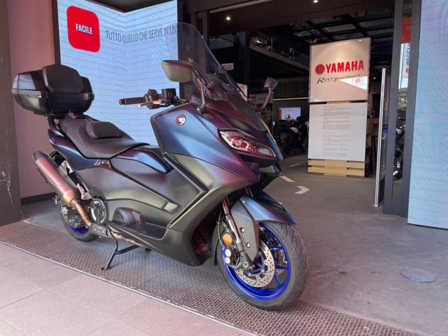 YAMAHA T-Max 560 usata 2