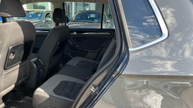 VOLKSWAGEN Golf Sportsvan usata, con Bluetooth
