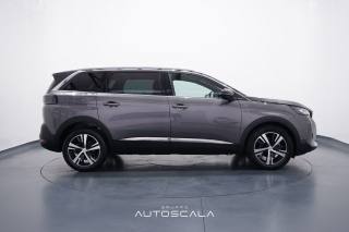 PEUGEOT 5008 usata, con Cerchi in lega