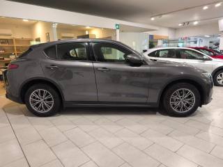 ALFA ROMEO Stelvio usata, con Alzacristalli elettrici