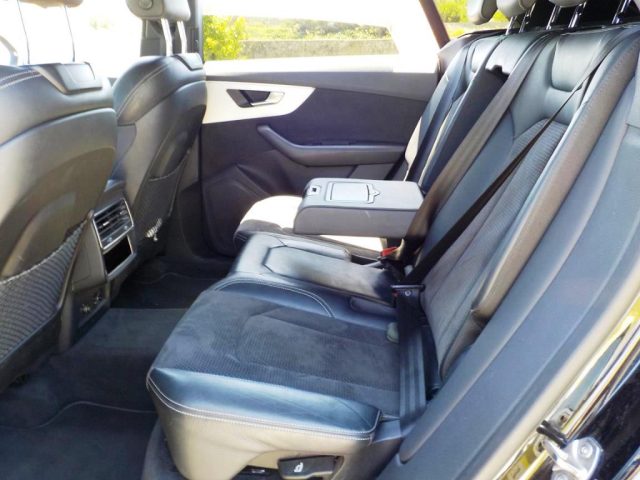 AUDI Q8 usata, con USB