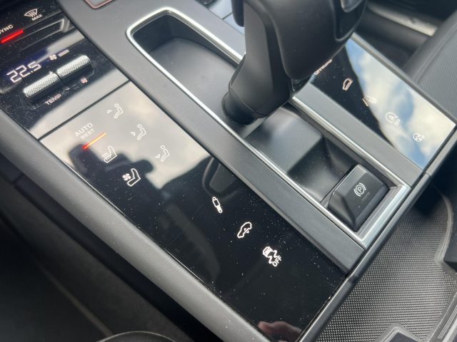 PORSCHE Macan usata 10