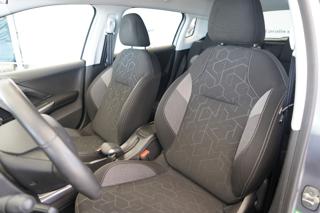 PEUGEOT 2008 usata, con Sedile posteriore sdoppiato