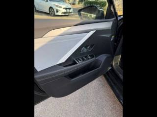 OPEL Astra usata, con Fari LED