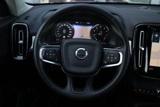 VOLVO XC40 usata, con Autoradio digitale