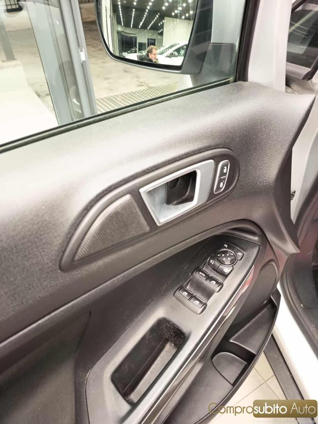 FORD EcoSport usata 35