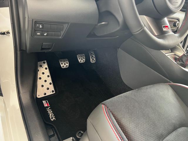 TOYOTA Yaris usata, con Sedili sportivi