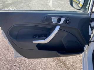 FORD Fiesta usata, con Lettore CD