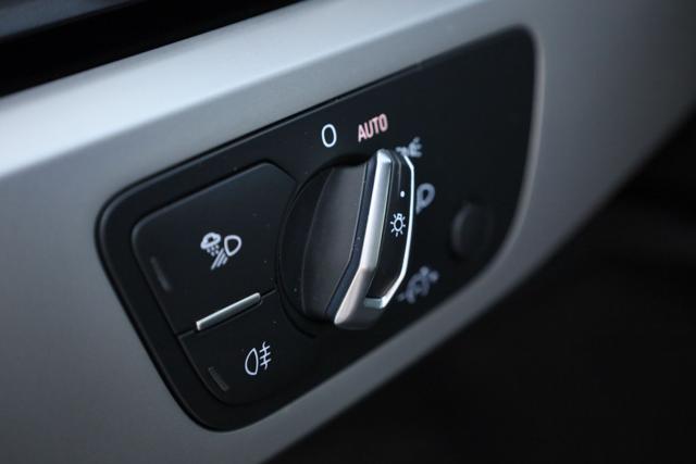 AUDI A4 usata, con Leve al volante