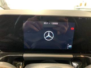 MERCEDES-BENZ GLA 180 usata, con Sensori di parcheggio anteriori