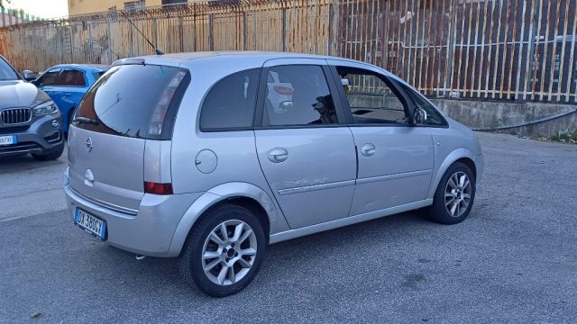 OPEL Meriva usata, con Airbag