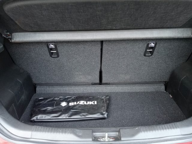 SUZUKI Ignis usata, con Sistema di navigazione