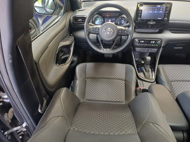 TOYOTA Yaris usata, con Volante in pelle