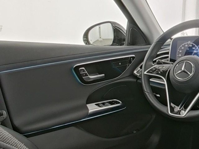 MERCEDES-BENZ E 220 usata, con Controllo trazione