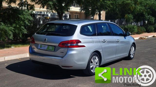 PEUGEOT 308 usata, con Airbag