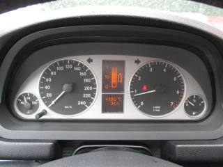 MERCEDES-BENZ B 180 usata, con Sedile posteriore sdoppiato