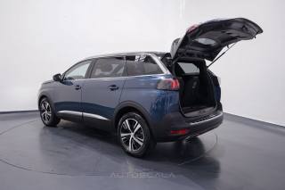 PEUGEOT 5008 usata, con Telecamera per parcheggio assistito