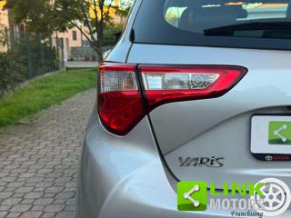 TOYOTA Yaris usata, con Touch screen