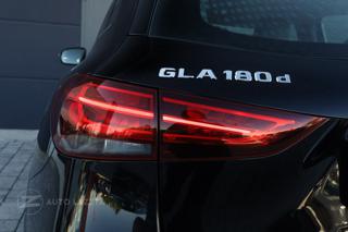 MERCEDES-BENZ GLA 180 usata, con Sedili sportivi