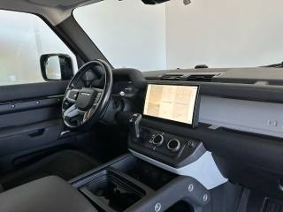 LAND ROVER Defender usata, con Autoradio