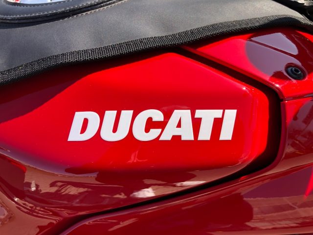 DUCATI Streetfighter usata 9