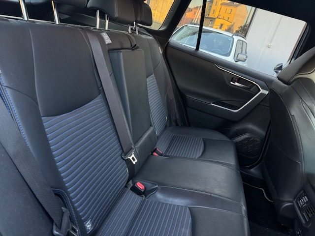 TOYOTA RAV 4 MY23 usata, con Climatizzatore