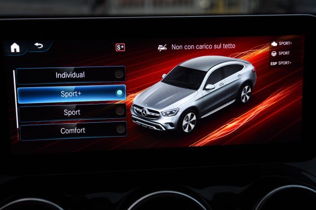 MERCEDES-BENZ GLC 300 usata, con Autoradio digitale