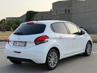 PEUGEOT 208 usata, con Cerchi in lega