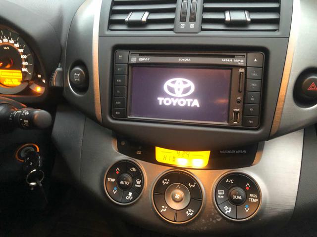 TOYOTA RAV 4 MY23 usata, con USB